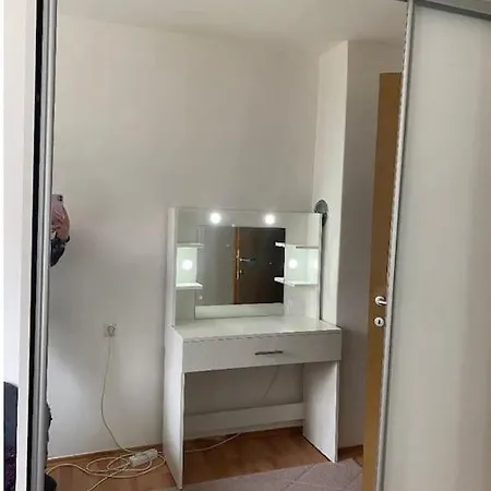 Atraktivan Stan U Blizini Centra *