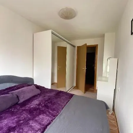 Apartment Atraktivan Stan U Blizini Centra *