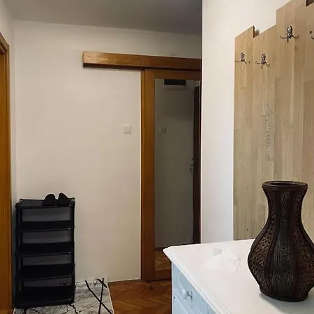 Atraktivan Stan U Blizini Centra Διαμέρισμα Σαράγεβο